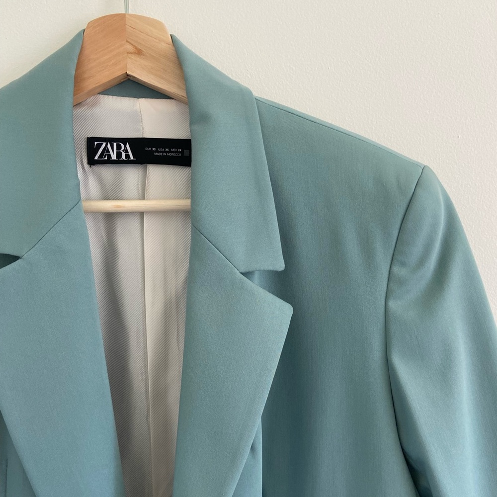 ZARA NWT cut out blazer size extra small